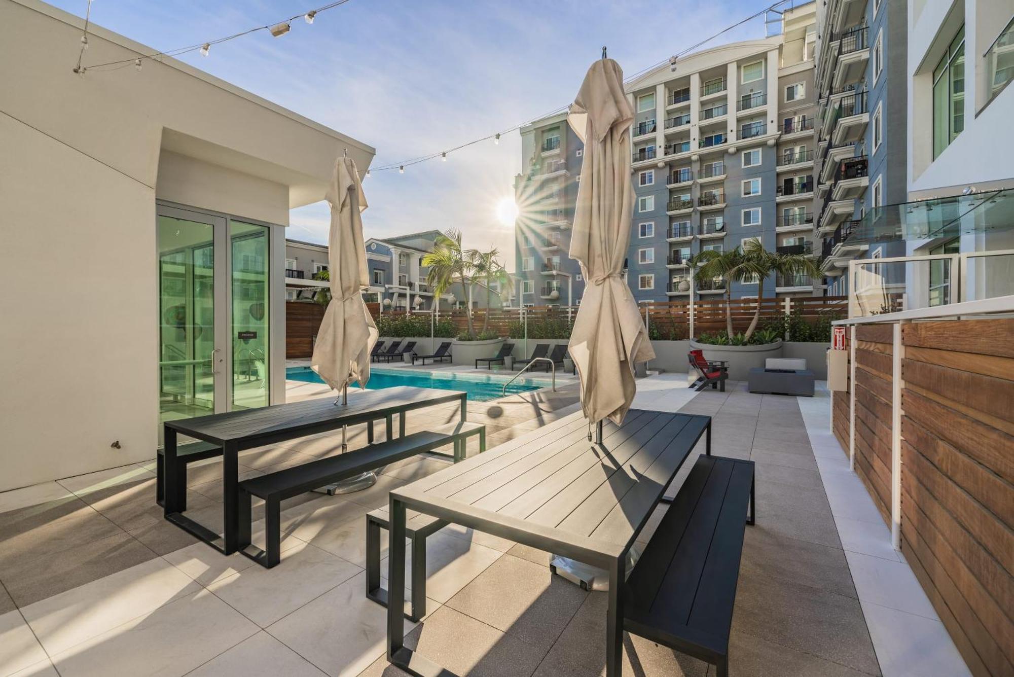 @ Marbella Lane - Penthouse W/ City & Ocean Views Long Beach Exterior photo